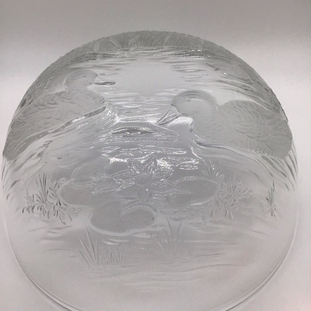 Ducks in pond textured glass serving bowl
